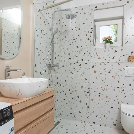 Dola Near Split - Private Pool, Orchard, Peace Villa Dicmo