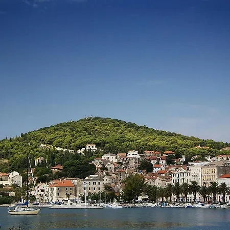 Dola Near Split - Private Pool, Orchard, Peace Dicmo