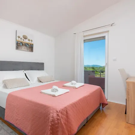 Dola Near Split - Private Pool, Orchard, Peace Villa