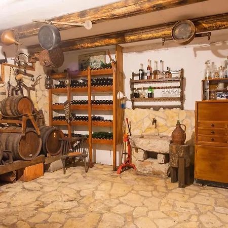 Dola Near Split - Private Pool, Orchard, Peace Villa