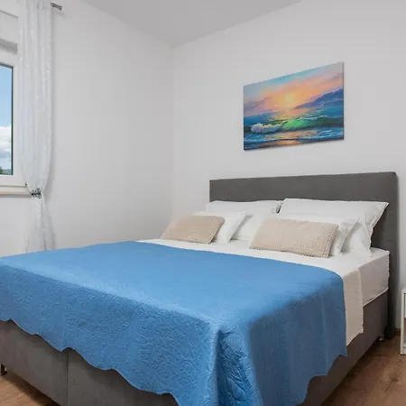 Dola Near Split - Private Pool, Orchard, Peace *