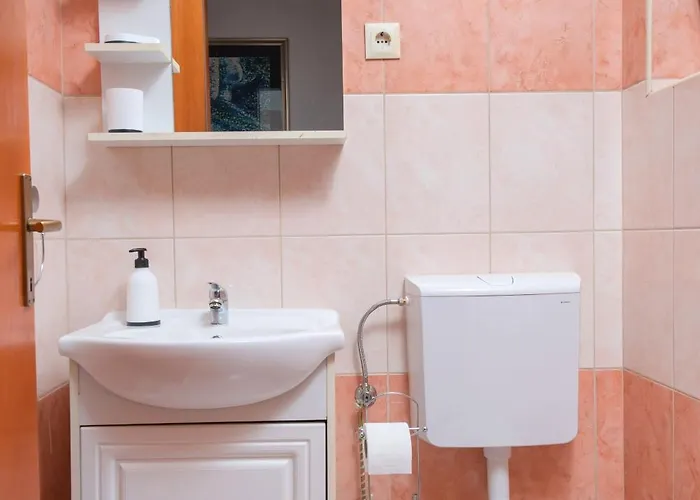 Dola Near Split - Private Pool, Orchard, Peace Villa Dicmo